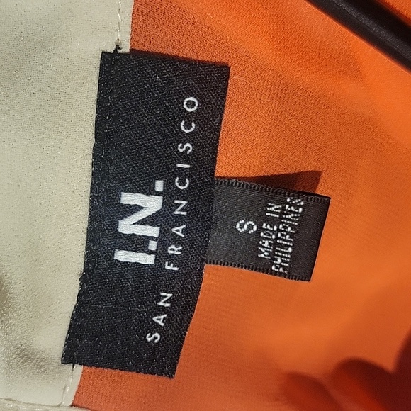 I.N. San Francisco orange & creme Blouse size small - Picture 6 of 8